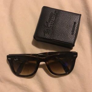 Folding ray ban wayfarer